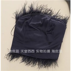 Топ massim*o со страусиными перьями красивого цвета ночного неба 😍 топ прям широкий, по длине пупок закрывает!