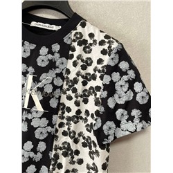 Женская укороченная футболка Calvi*n Klei*n