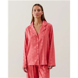 Camisa en raso con flores rosas estampadas