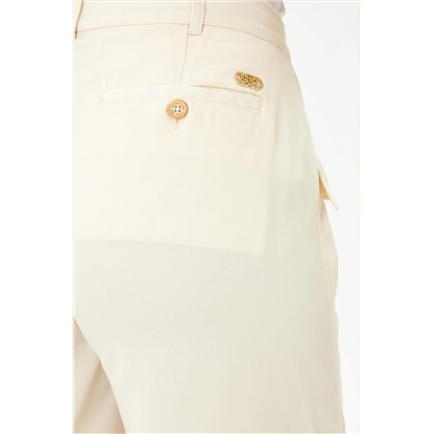 Kadın Krem Dokuma Şort