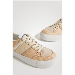 Zapatilla de fibras naturales