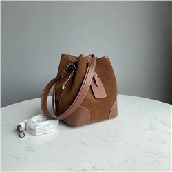 Стильная и вместительная женская сумка