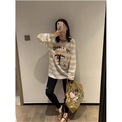 Тонкий женский лонгслив с очень смешным принтом