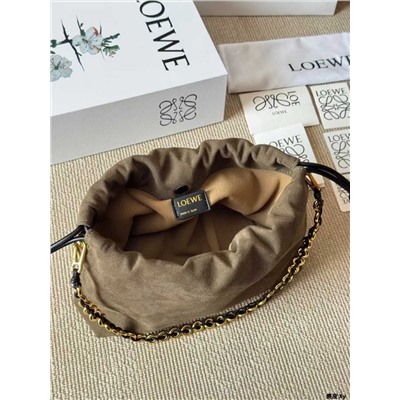 Стильная замшевая сумка  LOEW*E