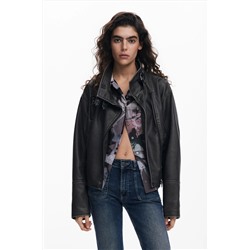 Biker efecto piel oversize