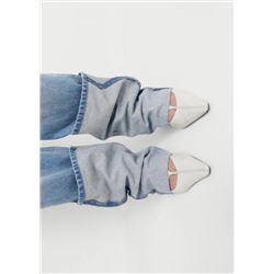 Jeans rectos bajo vuelto