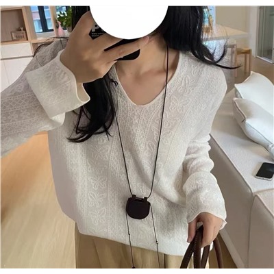 Нежный пуловер из смесовой шерсти