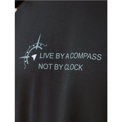 Футболка полуприлегающего кроя с принтом из премиального хлопка