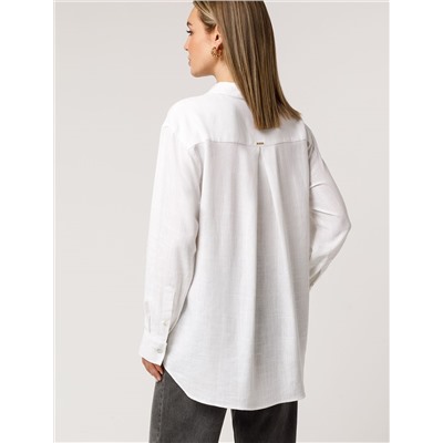 Свободная удлиненная блузка с карманом изо льна с вискозой