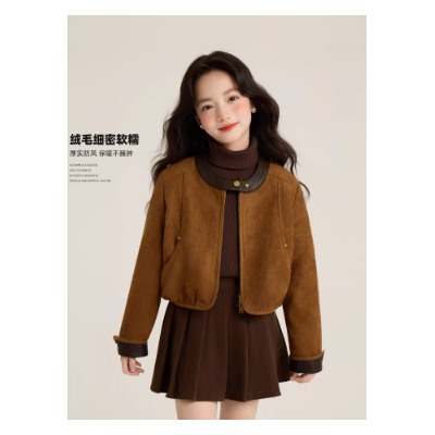 Курточка для девочек. Тренд 2026