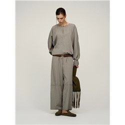 Зеленая блузка «Паук» с кольцом на рукаве