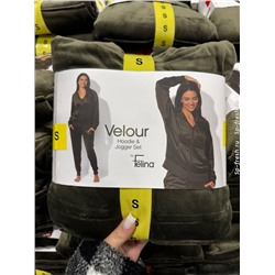 Женский костюм