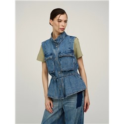 Синий жилет из денима с карманами