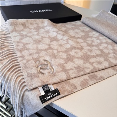 Нежный кашемировый шарф  Chane*l