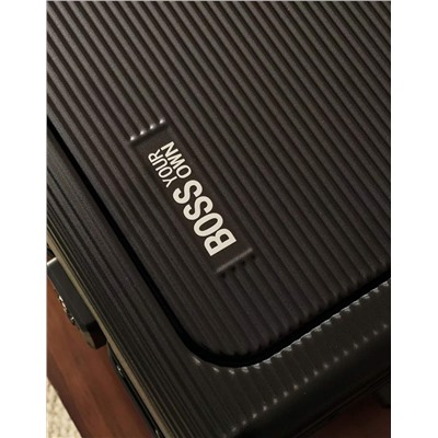 Чемодан на колёсах с алюминиевым каркасом БОС*С