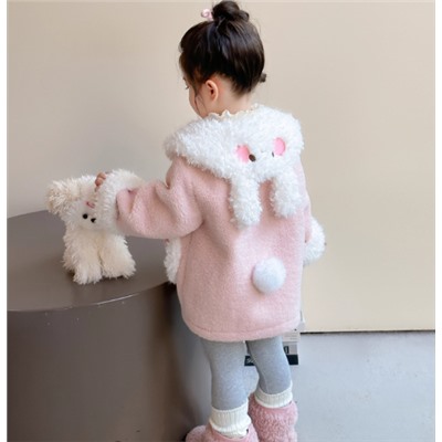 Пушистая курточка для девочек