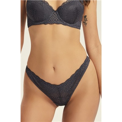 44325 CARIS/90X Трусы стринги ESOTIQ