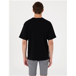 Siyah Comfort Fit Bisiklet Yaka Tişört