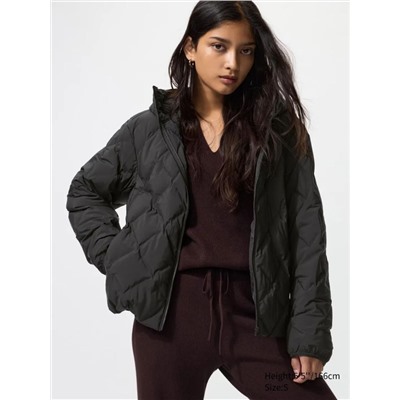 Лёгкая женская куртка  Uniql*o