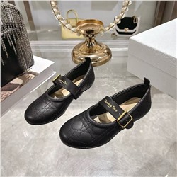 Туфли с ремешком на плоской подошве ДИО*Р