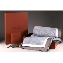 Невероятно нежное и приятное покрывало  Loro Pian*a 🤍  Идет в красивой упаковке