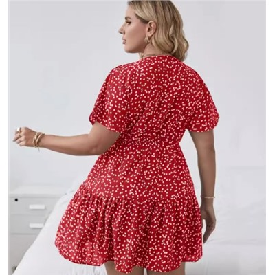 Женское платье с v-образным вырезом