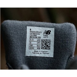 New Balanc*e 👟 мягкая и нежная текстура. Воловья кожа✔️ Подошва EVA, амортизирующая и нескользящая. Дизайн в ретро стиле.. унисекс. Отшиты на оригинальной фабрике N*B из остатков оригинальной ткани✔️ производство во Вьетнаме 🇻🇳 цена данной модели на оф сайте выше 16 000 😱