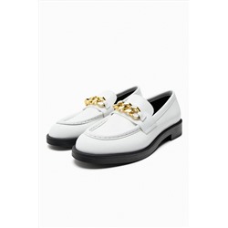 MOCASÍN PIEL CADENA