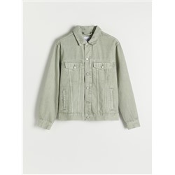 Куртка с карманами