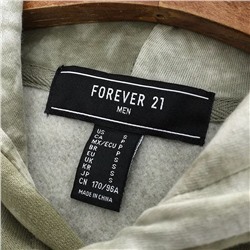 Утепленная толстовка с капюшоном и интересной аппликацией на груди и спине. Forever21  Материал: черный - 100% хлопок, зеленый- 57% хлопок, 43% полиэстер.