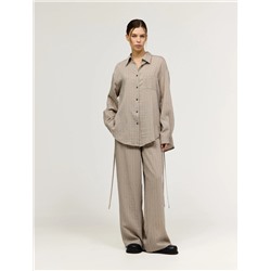 Бежевая рубашка в полоску