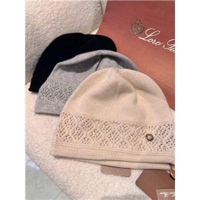 Нежная кашемировая шапка  Lor*o Pian*a