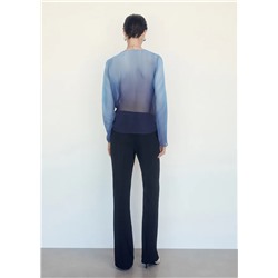 Blusa cruzada semitransparente