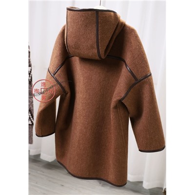 Женское пальто  Fabriqu*e