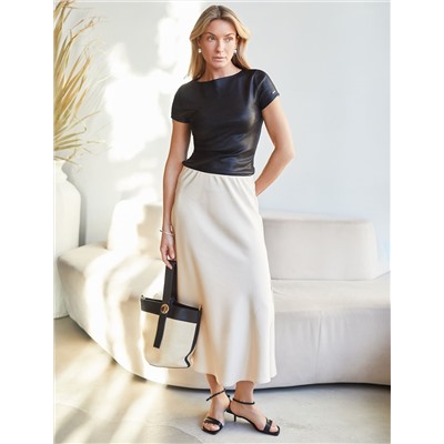 Футболка облегающая из хлопка в рубчик с вырезом лодочка с матовым покрытием металлик