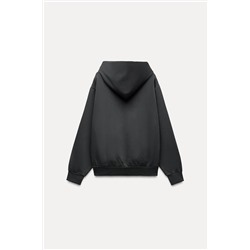 HOODIE WITH POCKETS