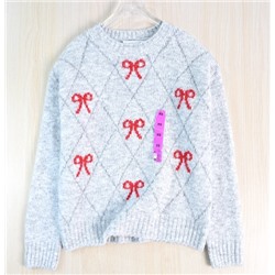 Мягкий и пушистый свитер-пуловер