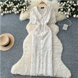 Красивое элегантное кружевное платье