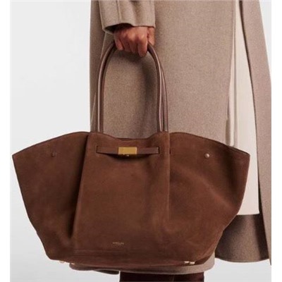 Сумка Demellie*r (сумки этого бренда советуют все стилисты, наравне с Polen*e и The Ro*w)