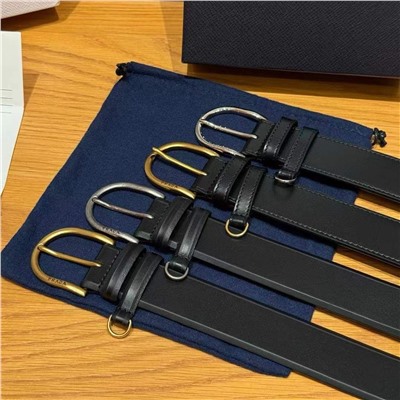 Классический мужской кожаный ремень  PRAD*A