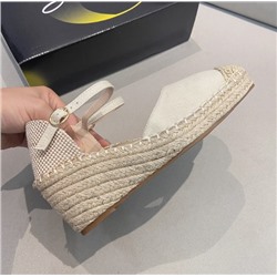 Удобные и легкие в носке женские туфли