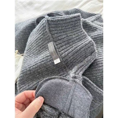 Женское вязаное платье  Min*t Velve*t