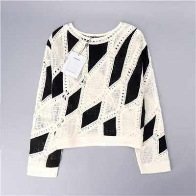 Женский свитер в стиле Chane*l