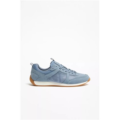 Soft sneakers