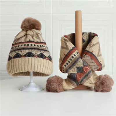 Шапка и шарф для мальчиков и девочек. Размер 2-12 лет