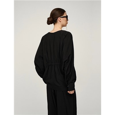 Черная блузка «Паук» с кольцом на рукаве