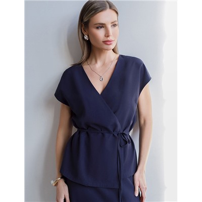 Жилет на запАх с поясом из плотного лиоцелла