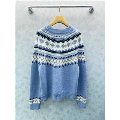 Женский свитер Mi*uMi*u в красивом небесно голубом цвете