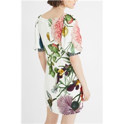 Vestido corto slim mangas abullonadas