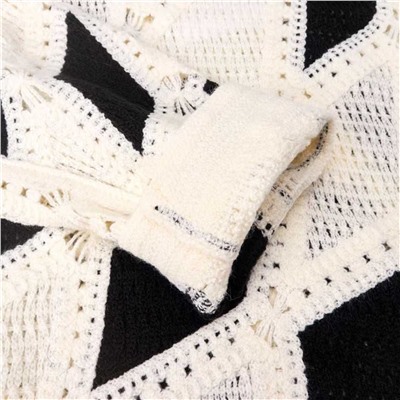 Женский свитер в стиле Chane*l